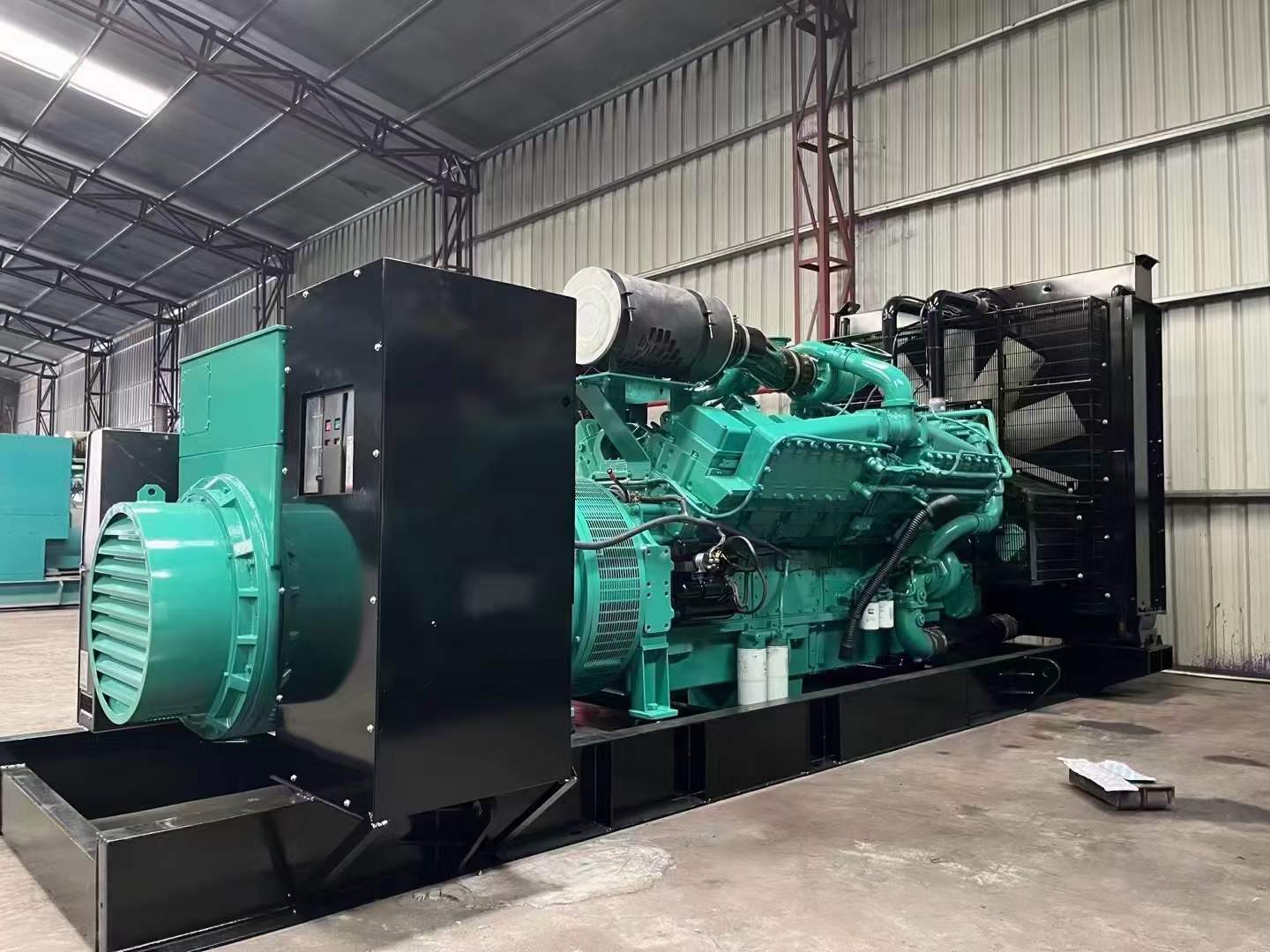 商河如何降低 800kW 柴油发电机输出电流的波动？