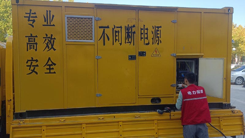 商河柴油发电机组和UPS电源配合使用时，如何避免切换过程中的电力中断？